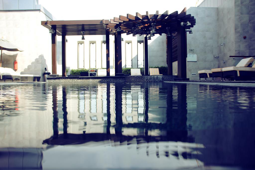Halo Hotel Dubai Exteriör bild
